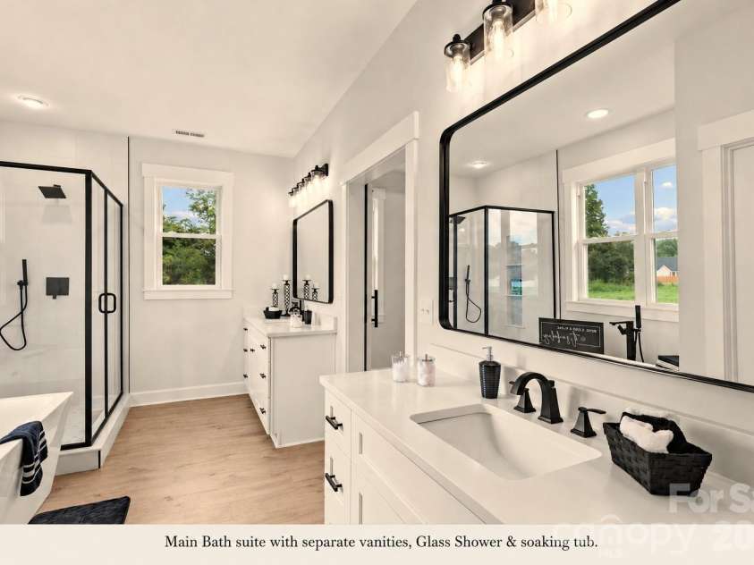 1205 Coppergate Drive, Salisbury, NC 28147.  MLS# CAR4406348, YatesRealty ID 40304. Four Bathrooms. This is main Bath suite.