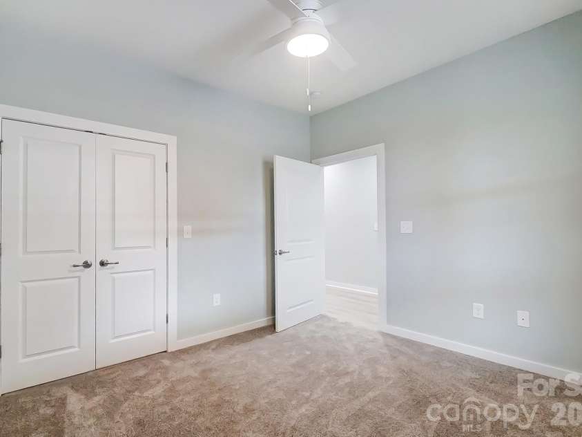 2866 15th Avenue Place, Hickory, NC 28602.  MLS# CAR4408998, YatesRealty ID 40305. 