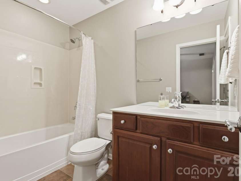 5098 Cressingham Drive, Fort Mill, SC 29707.  MLS# CAR4408612, YatesRealty ID 40307. 