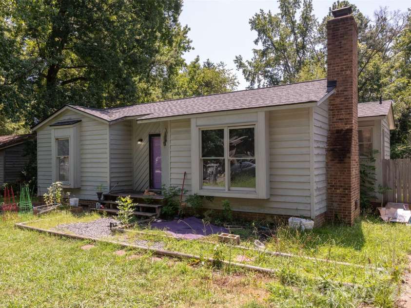 6718 Pueblo Lane, Charlotte, NC 28227.  MLS# CAR4408555, YatesRealty ID 40308. 