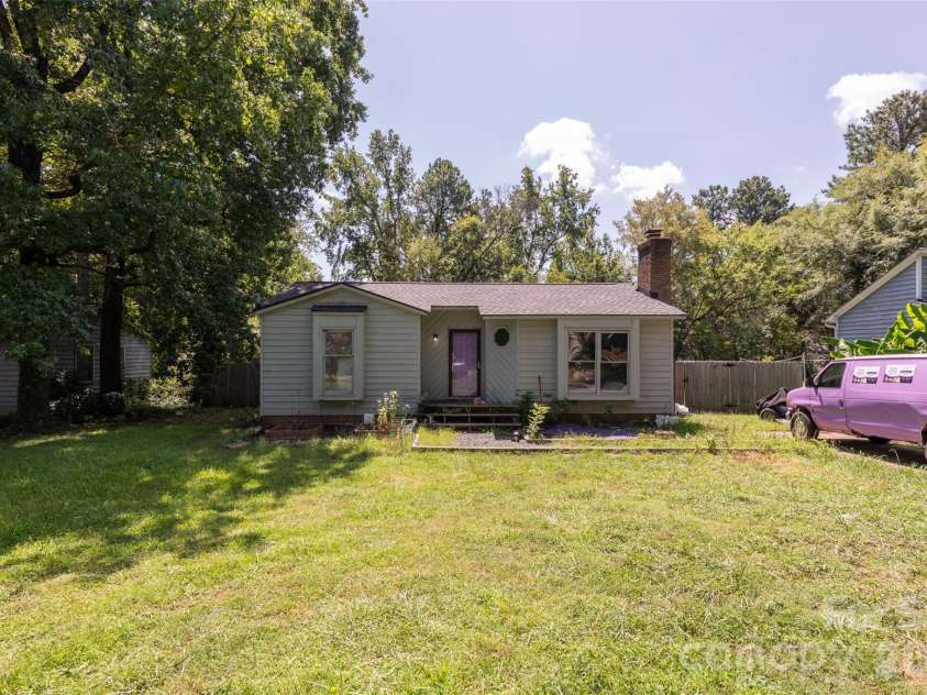 6718 Pueblo Lane, Charlotte, NC 28227.  MLS# CAR4408555, YatesRealty ID 40308. 
