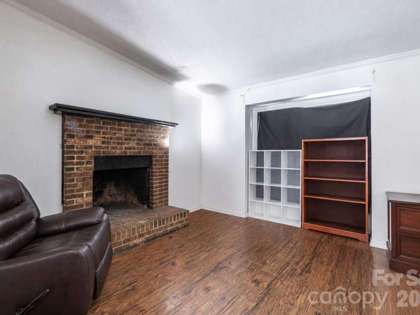 6718 Pueblo Lane, Charlotte, NC 28227.  MLS# CAR4408555, YatesRealty ID 40308. 