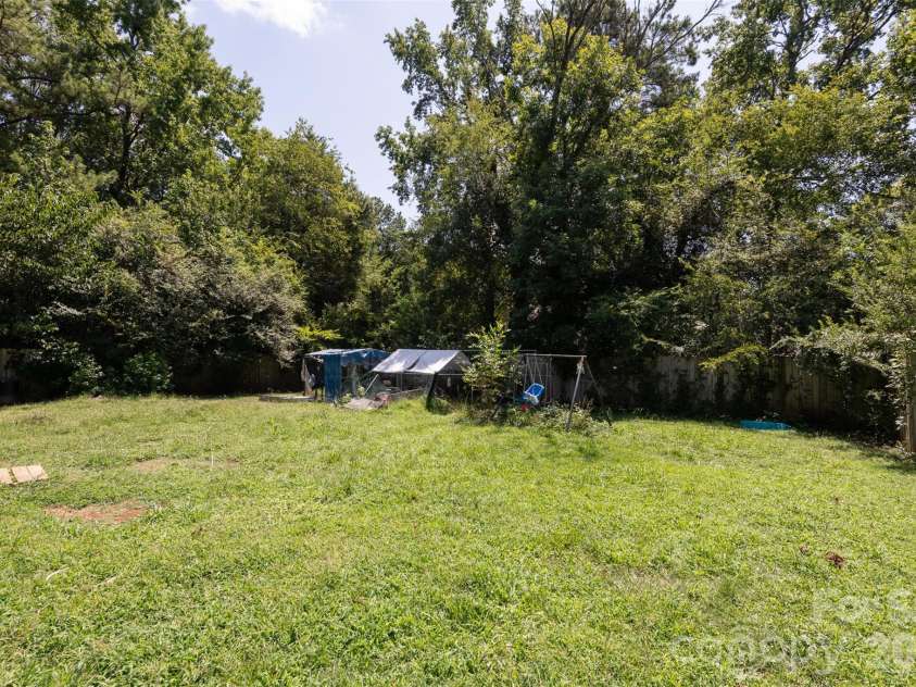 6718 Pueblo Lane, Charlotte, NC 28227.  MLS# CAR4408555, YatesRealty ID 40308. 