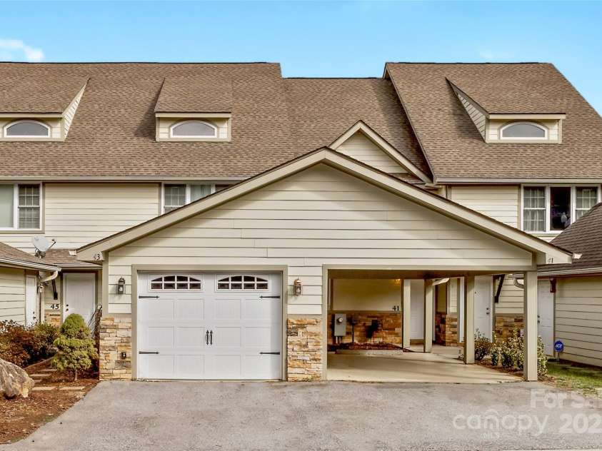 41 Rotunda Circle, Asheville, NC 28806.  MLS# CAR4225477, YatesRealty ID 4031. 