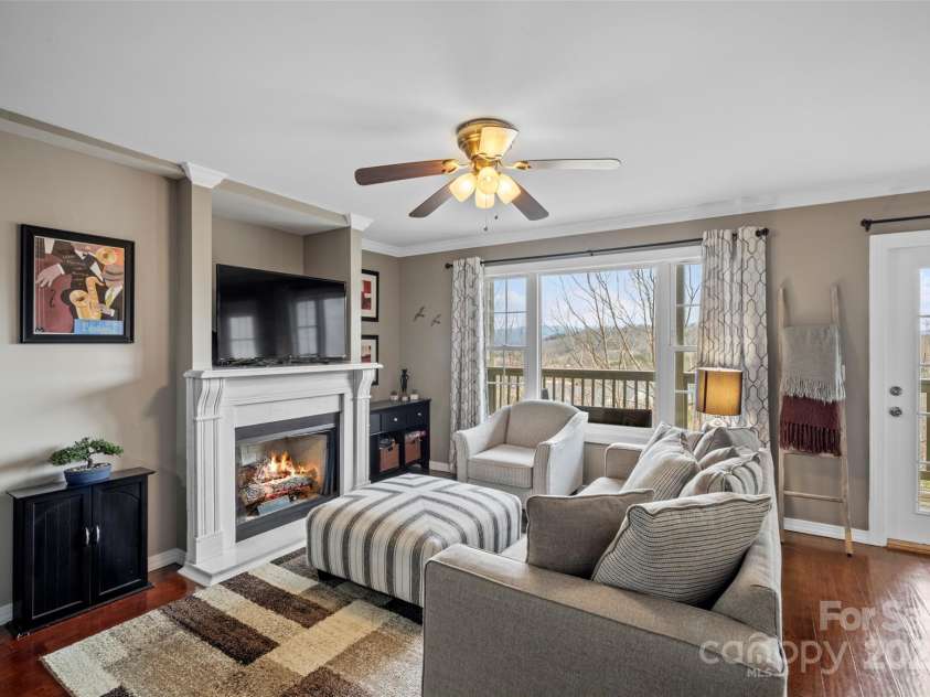41 Rotunda Circle, Asheville, NC 28806.  MLS# CAR4225477, YatesRealty ID 4031. 