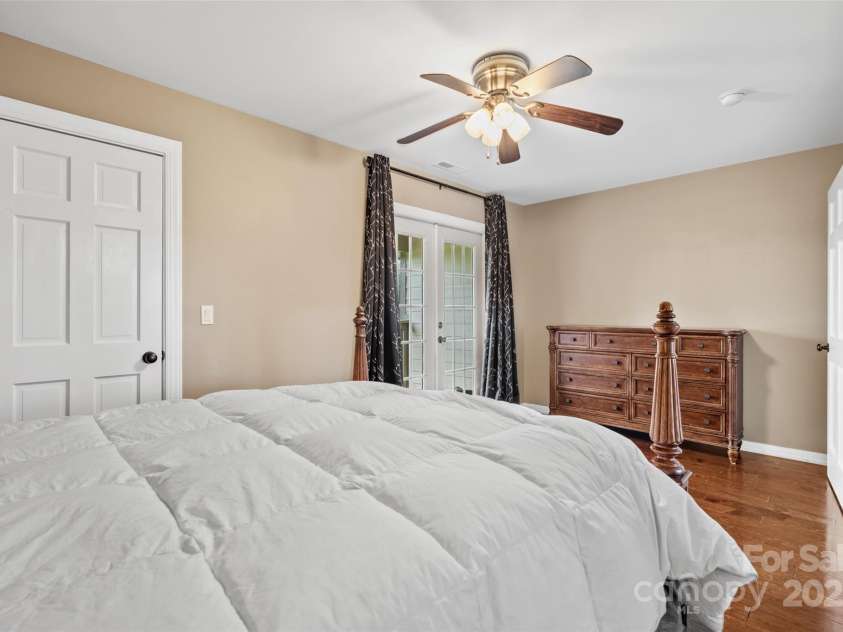 41 Rotunda Circle, Asheville, NC 28806.  MLS# CAR4225477, YatesRealty ID 4031. 