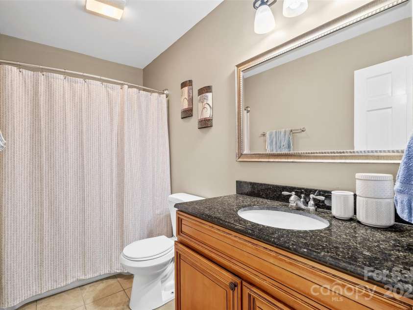 41 Rotunda Circle, Asheville, NC 28806.  MLS# CAR4225477, YatesRealty ID 4031. 