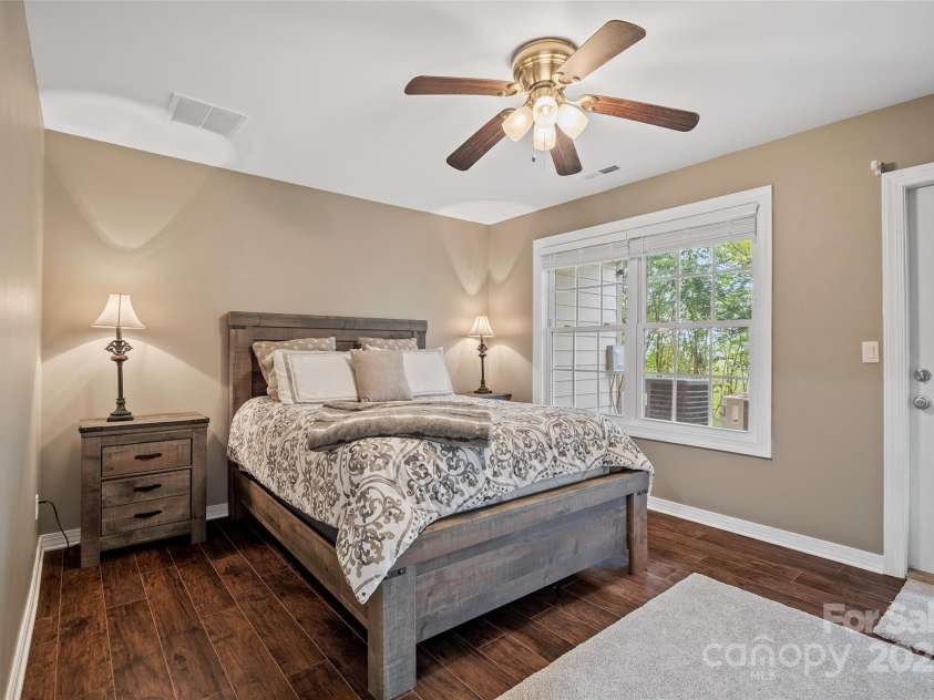 41 Rotunda Circle, Asheville, NC 28806.  MLS# CAR4225477, YatesRealty ID 4031. 