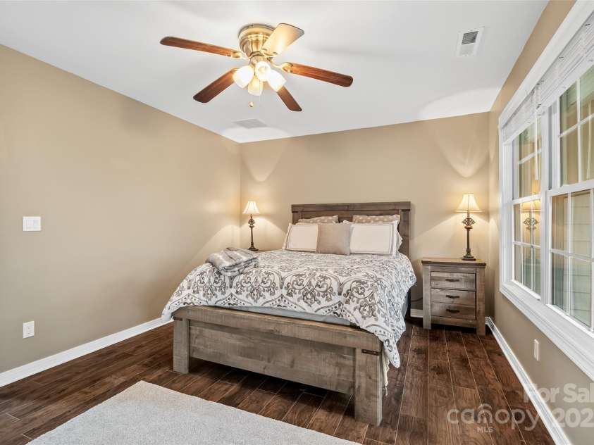 41 Rotunda Circle, Asheville, NC 28806.  MLS# CAR4225477, YatesRealty ID 4031. 