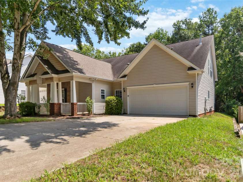 13824 Hastings Farm Road, Huntersville, NC 28078.  MLS# CAR4408997, YatesRealty ID 40310. 