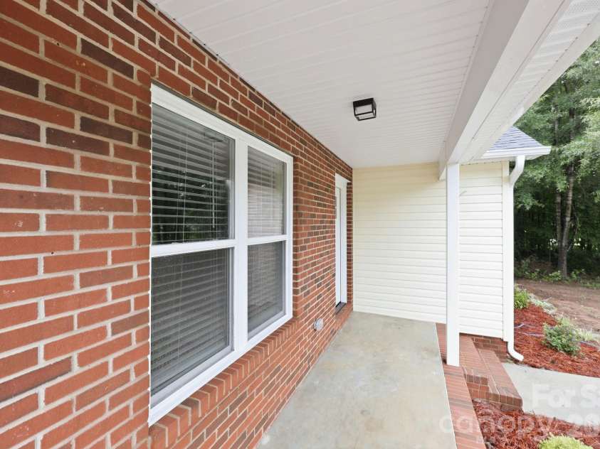 160 Birchwood Drive, Salisbury, NC 28146.  MLS# CAR4409143, YatesRealty ID 40312. 