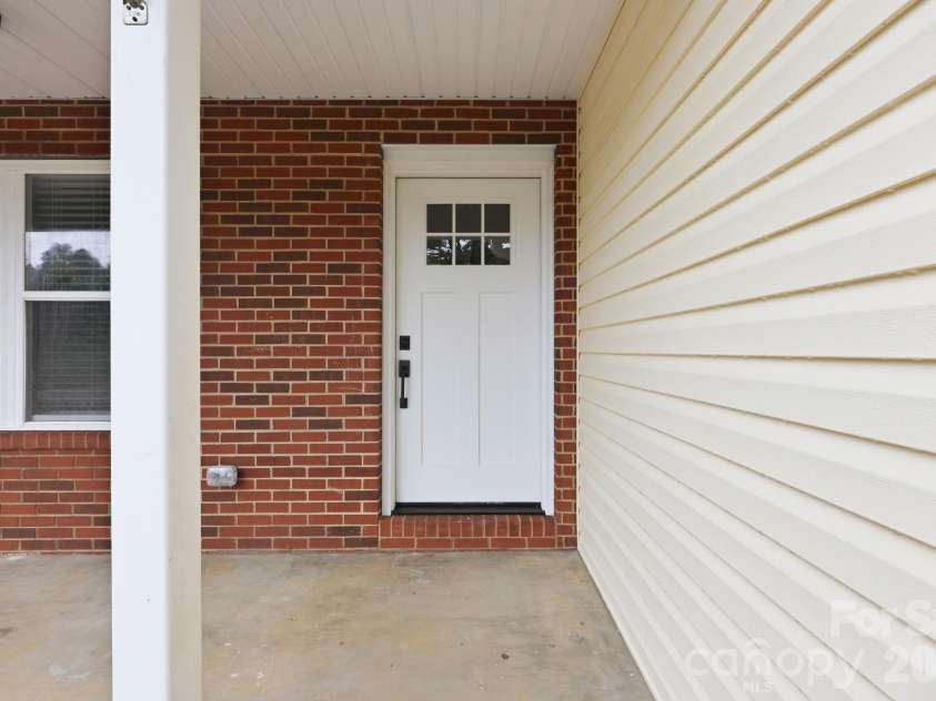 160 Birchwood Drive, Salisbury, NC 28146.  MLS# CAR4409143, YatesRealty ID 40312. 