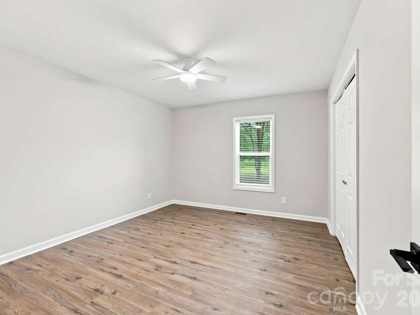 160 Birchwood Drive, Salisbury, NC 28146.  MLS# CAR4409143, YatesRealty ID 40312. 