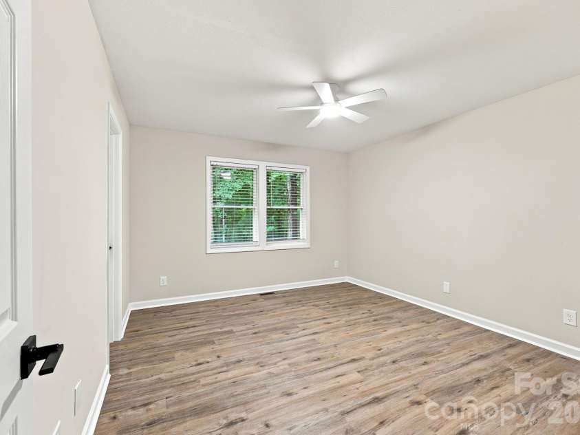 160 Birchwood Drive, Salisbury, NC 28146.  MLS# CAR4409143, YatesRealty ID 40312. 