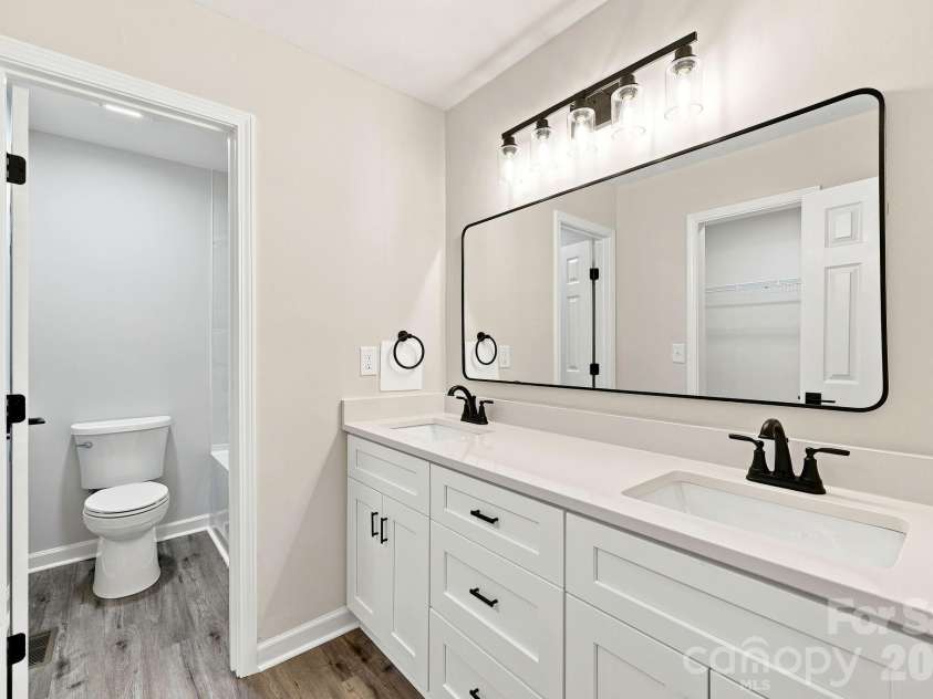 160 Birchwood Drive, Salisbury, NC 28146.  MLS# CAR4409143, YatesRealty ID 40312. 