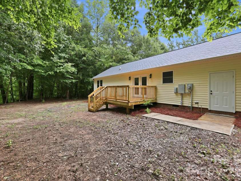 160 Birchwood Drive, Salisbury, NC 28146.  MLS# CAR4409143, YatesRealty ID 40312. 