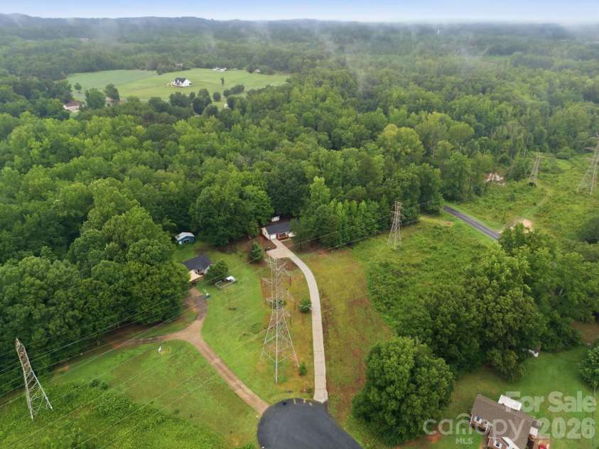 160 Birchwood Drive, Salisbury, NC 28146.  MLS# CAR4409143, YatesRealty ID 40312. 