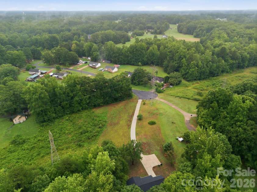 160 Birchwood Drive, Salisbury, NC 28146.  MLS# CAR4409143, YatesRealty ID 40312. 