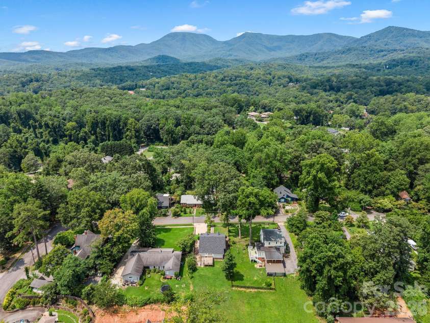 143 Broadway Avenue, Tryon, NC 28782.  MLS# CAR4409140, YatesRealty ID 40315. 