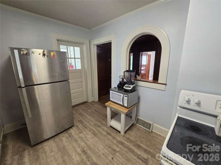 1466 White Oak Avenue, Albemarle, NC 28001.  MLS# CAR4409167, YatesRealty ID 40316. 