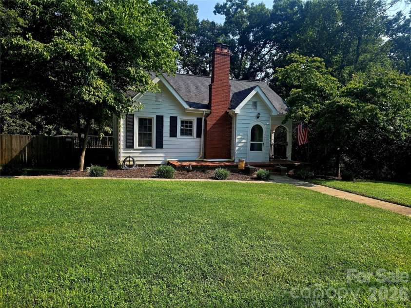 1466 White Oak Avenue, Albemarle, NC 28001.  MLS# CAR4409167, YatesRealty ID 40316. 
