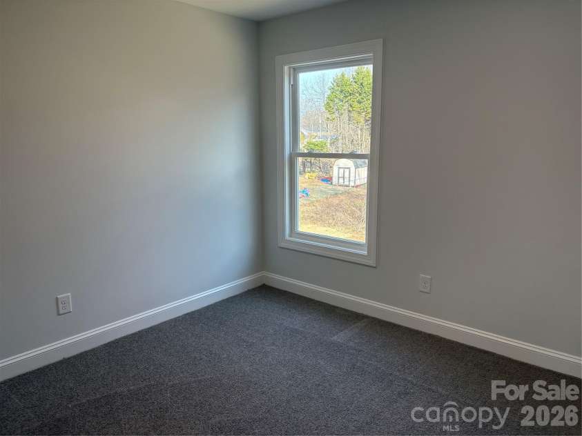 139 Donna Lane, Statesville, NC 28625.  MLS# CAR4335399, YatesRealty ID 4032. 