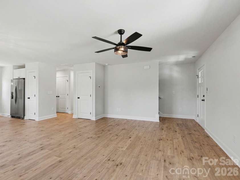 139 Donna Lane, Statesville, NC 28625.  MLS# CAR4335399, YatesRealty ID 4032. 