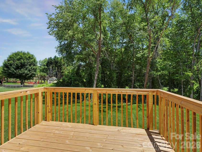 139 Donna Lane, Statesville, NC 28625.  MLS# CAR4335399, YatesRealty ID 4032. 