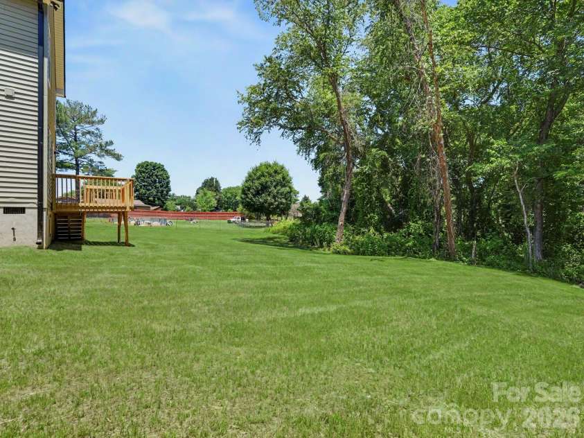 139 Donna Lane, Statesville, NC 28625.  MLS# CAR4335399, YatesRealty ID 4032. 