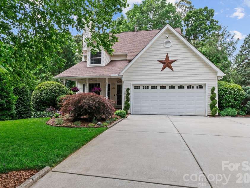 1315 Mistletoe Ridge Place, Concord, NC 28027.  MLS# CAR4408982, YatesRealty ID 40321. 