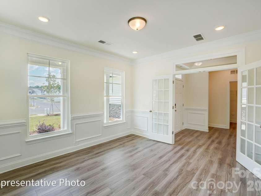 1068 Tradition Club Street, York, SC 29745.  MLS# CAR4408185, YatesRealty ID 40323. Homesite 150 features a dining room