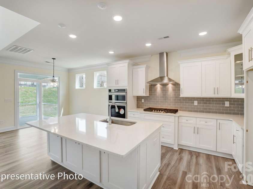 1068 Tradition Club Street, York, SC 29745.  MLS# CAR4408185, YatesRealty ID 40323. Kitchen