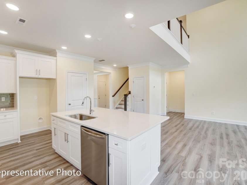 1068 Tradition Club Street, York, SC 29745.  MLS# CAR4408185, YatesRealty ID 40323. Kitchen