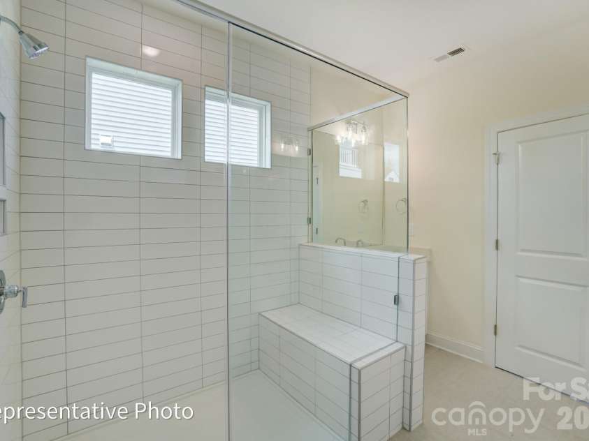 1068 Tradition Club Street, York, SC 29745.  MLS# CAR4408185, YatesRealty ID 40323. Primary Bathroom