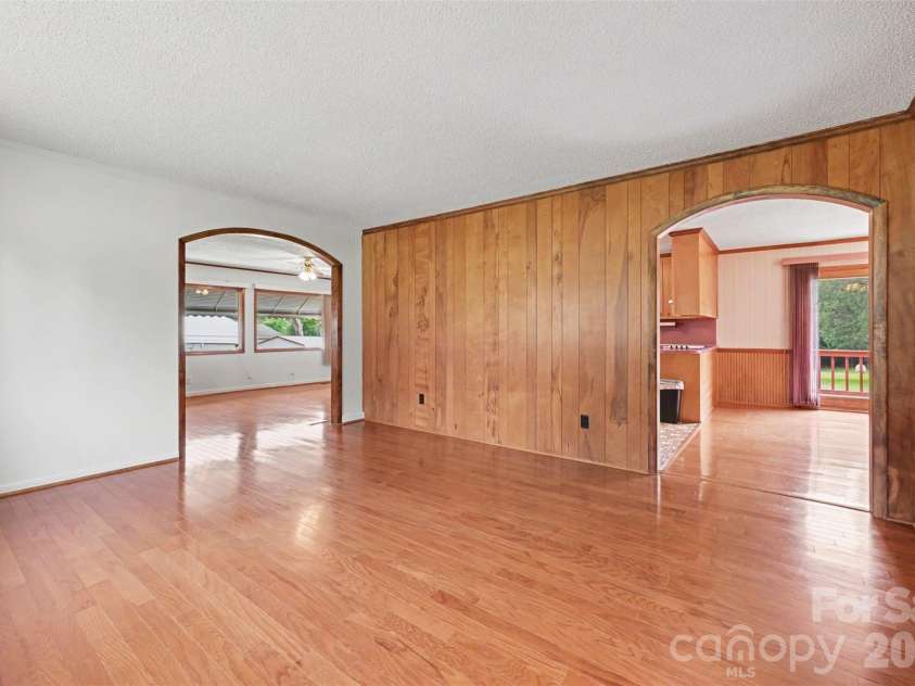 225 Oliphant Road, Mooresville, NC 28115.  MLS# CAR4409209, YatesRealty ID 40324. 