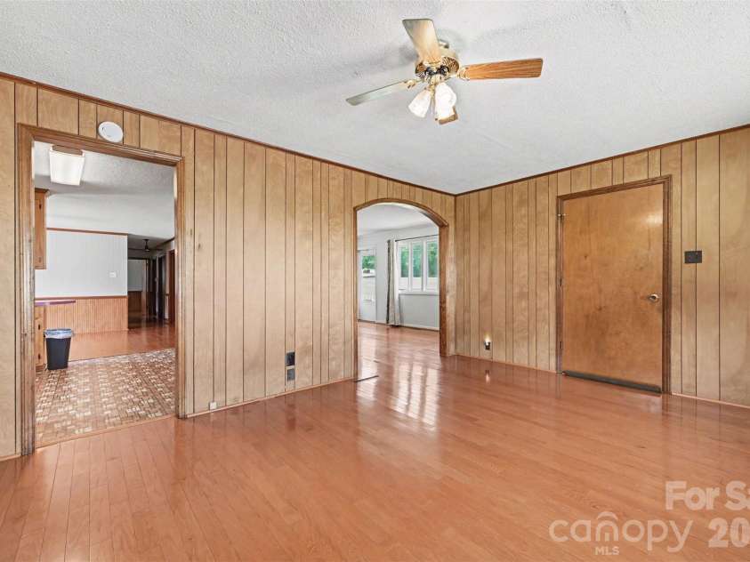 225 Oliphant Road, Mooresville, NC 28115.  MLS# CAR4409209, YatesRealty ID 40324. 