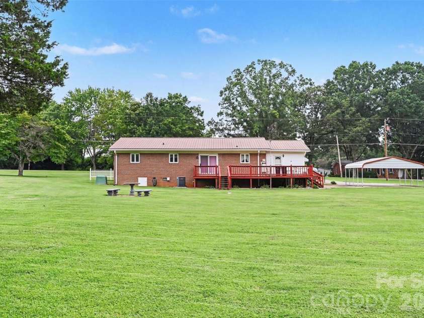 225 Oliphant Road, Mooresville, NC 28115.  MLS# CAR4409209, YatesRealty ID 40324. 