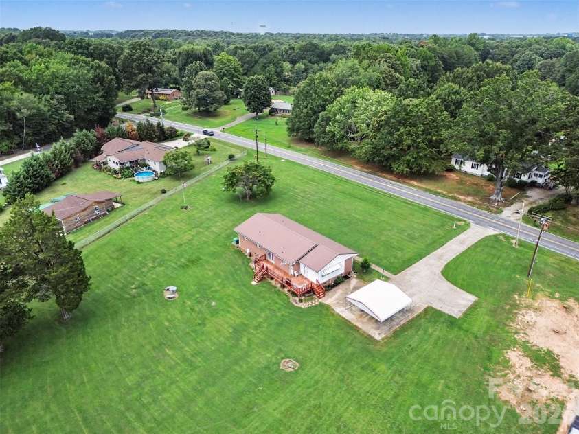 225 Oliphant Road, Mooresville, NC 28115.  MLS# CAR4409209, YatesRealty ID 40324. 