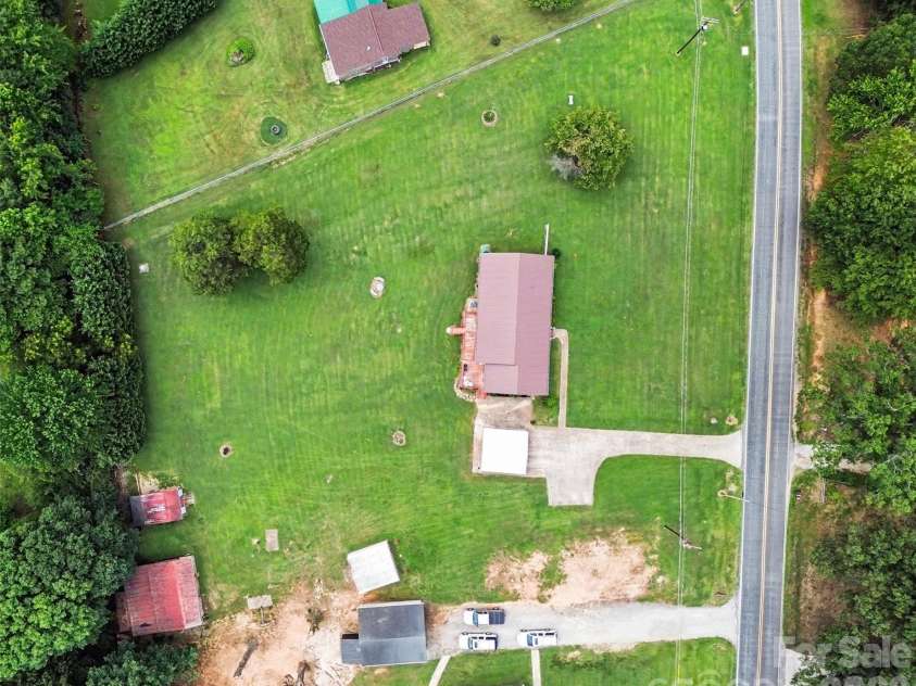 225 Oliphant Road, Mooresville, NC 28115.  MLS# CAR4409209, YatesRealty ID 40324. 