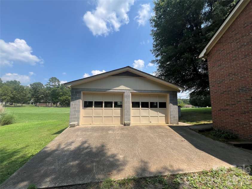 28331 Canton Road, Albemarle, NC 28001.  MLS# CAR4408621, YatesRealty ID 40326. 