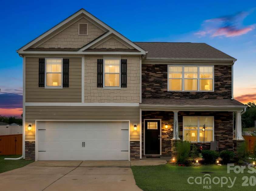 232 Marathon Lane, Candler, NC 28715.  MLS# CAR4409247, YatesRealty ID 40328. 