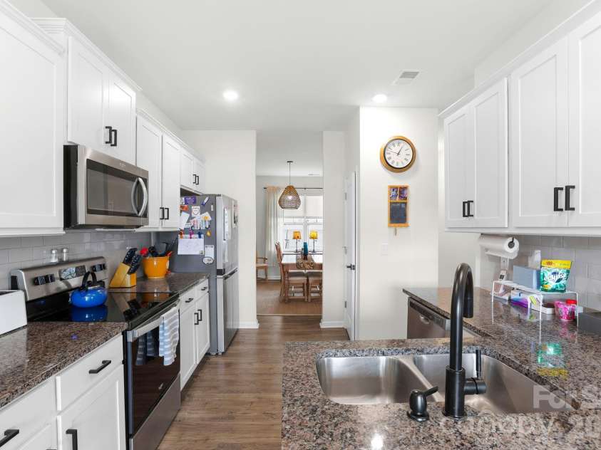 232 Marathon Lane, Candler, NC 28715.  MLS# CAR4409247, YatesRealty ID 40328. 