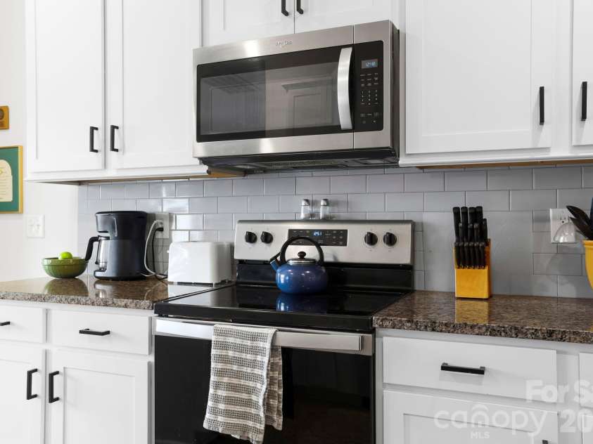 232 Marathon Lane, Candler, NC 28715.  MLS# CAR4409247, YatesRealty ID 40328. 