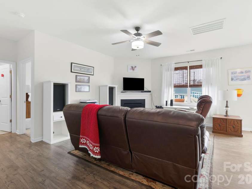 232 Marathon Lane, Candler, NC 28715.  MLS# CAR4409247, YatesRealty ID 40328. 