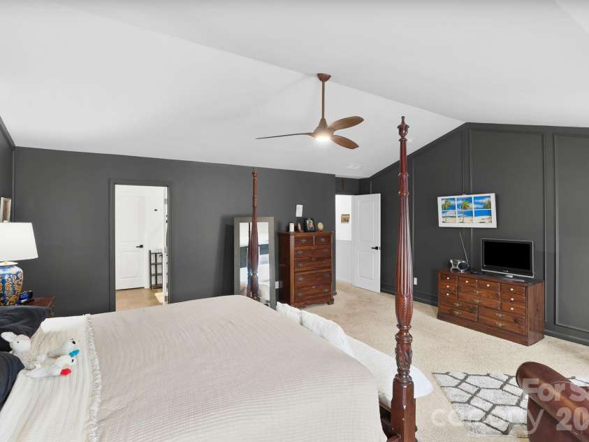232 Marathon Lane, Candler, NC 28715.  MLS# CAR4409247, YatesRealty ID 40328. 
