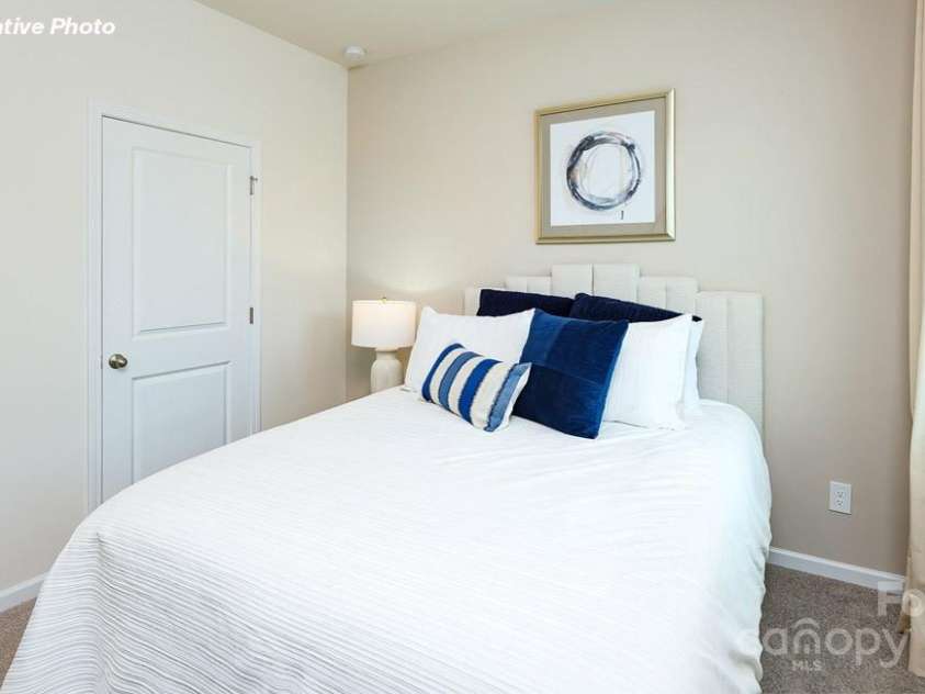 6745 Barcelona Way, Charlotte, NC 28214.  MLS# CAR4320033, YatesRealty ID 4033. 