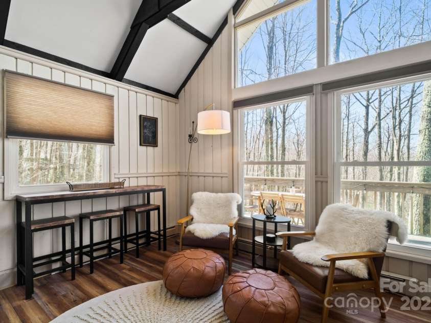 721 Pine Ridge Road, Beech Mountain, NC 28604.  MLS# CAR4242595, YatesRealty ID 4033. 