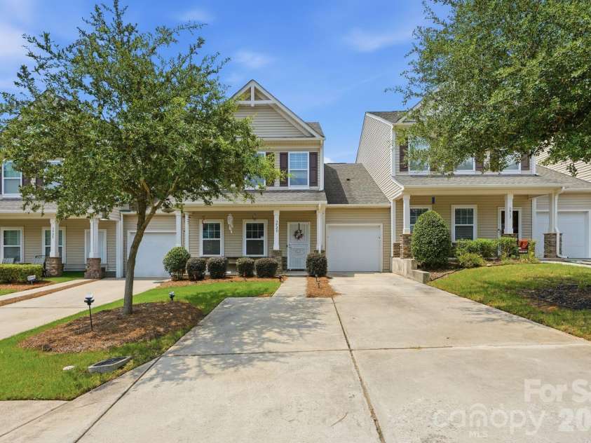 3921 Bighorn Way, Gastonia, NC 28056.  MLS# CAR4408782, YatesRealty ID 40330. 
