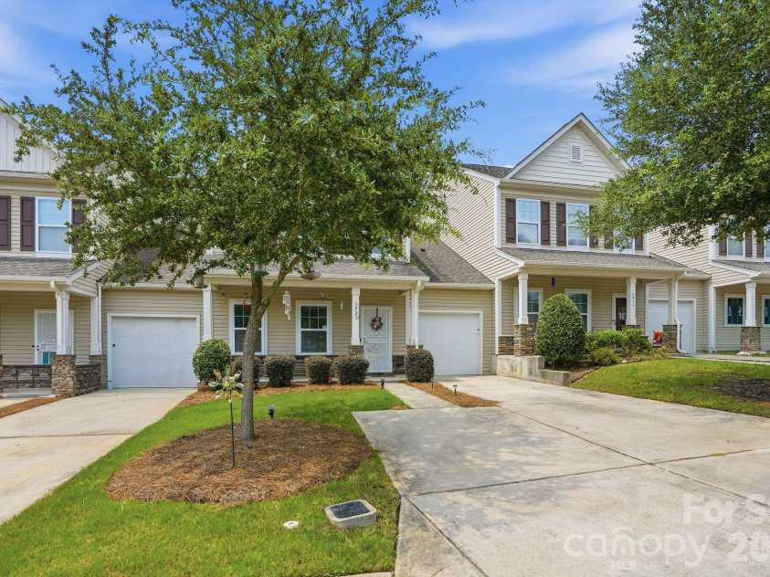 3921 Bighorn Way, Gastonia, NC 28056.  MLS# CAR4408782, YatesRealty ID 40330. 