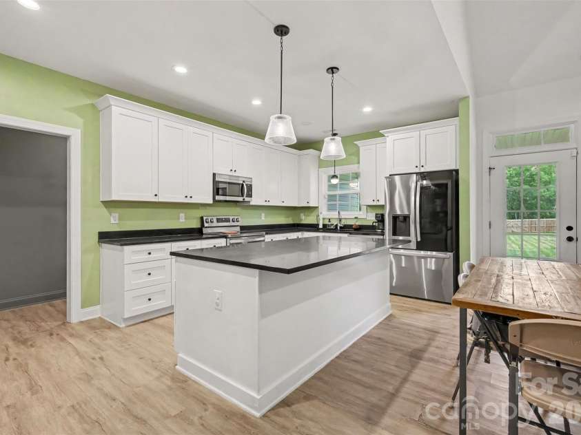 1424 Autumnwood Drive, Rock Hill, SC 29730.  MLS# CAR4406191, YatesRealty ID 40331. 
